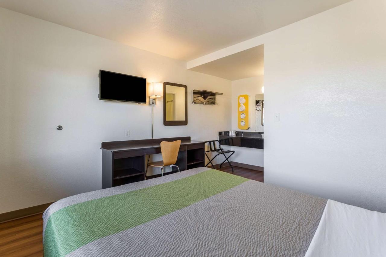 Loma Terrace Studio 6-El Paso, Tx - East מראה חיצוני תמונה